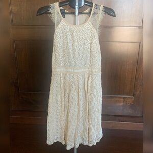 Ryu Cream Mini Dress with Elegant Silhouette